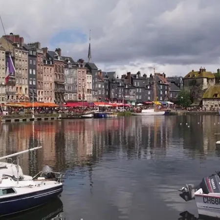 Lägenhet Magnifique & Terrasse A Deauville